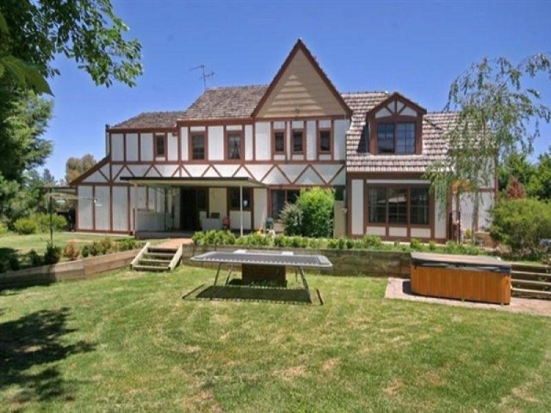 38 Gilmour Street, Bathurst NSW 2795