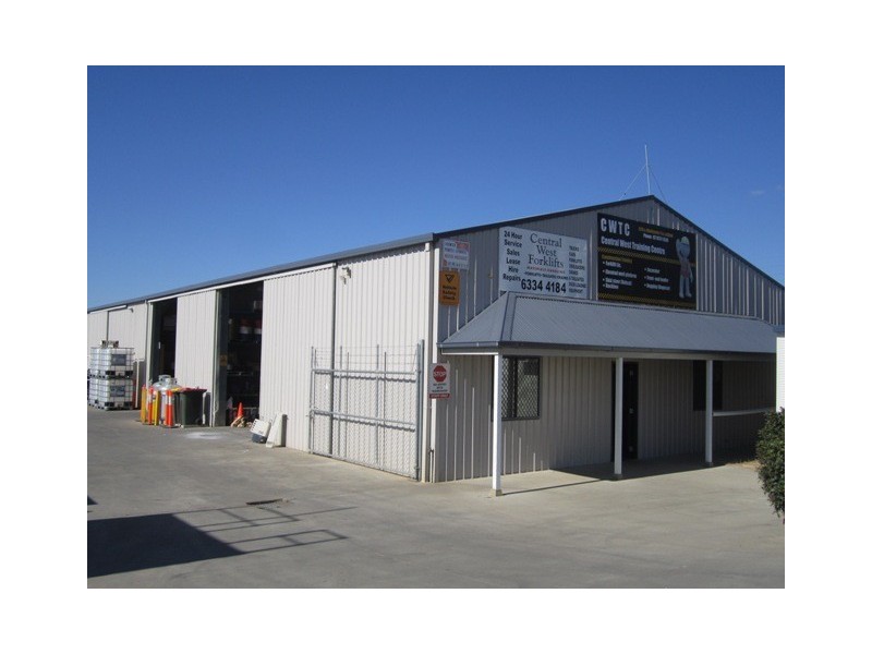 55 Corporation Ave, Bathurst NSW 2795