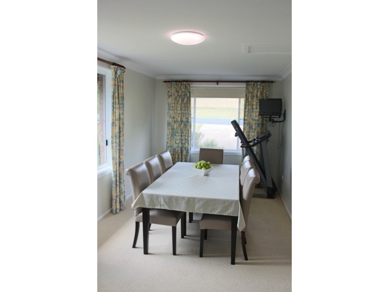 2 Willman Place, Bathurst NSW 2795