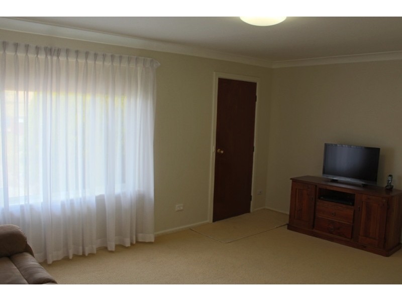 2 Willman Place, Bathurst NSW 2795