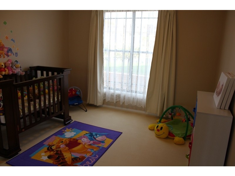 1 Roxburgh Drive, Bathurst NSW 2795