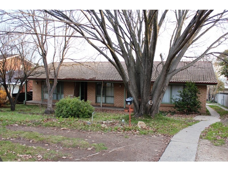 32 Miriyan Drive, Bathurst NSW 2795