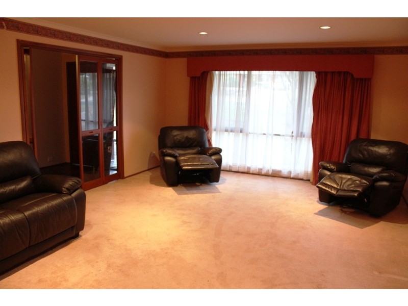 32 Miriyan Drive, Bathurst NSW 2795