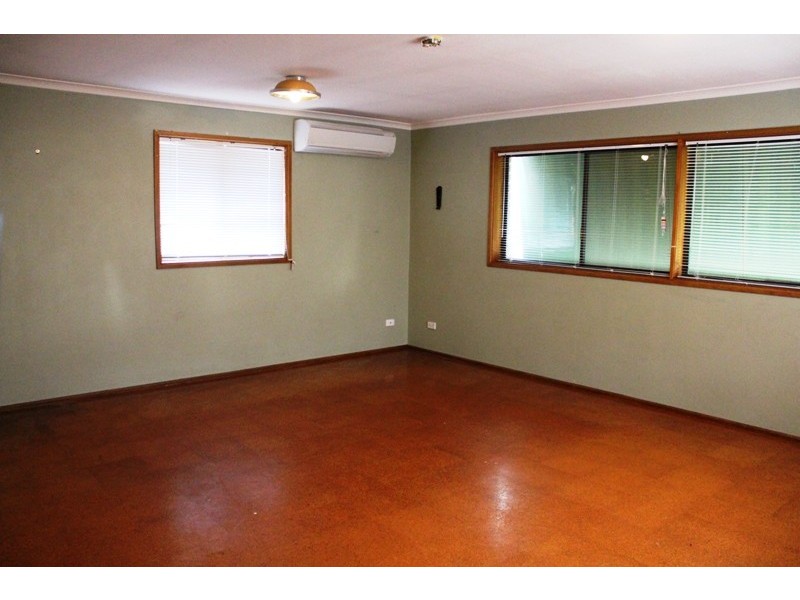 32 Miriyan Drive, Bathurst NSW 2795