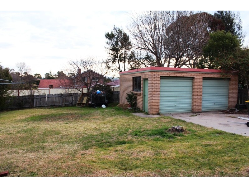 32 Miriyan Drive, Bathurst NSW 2795