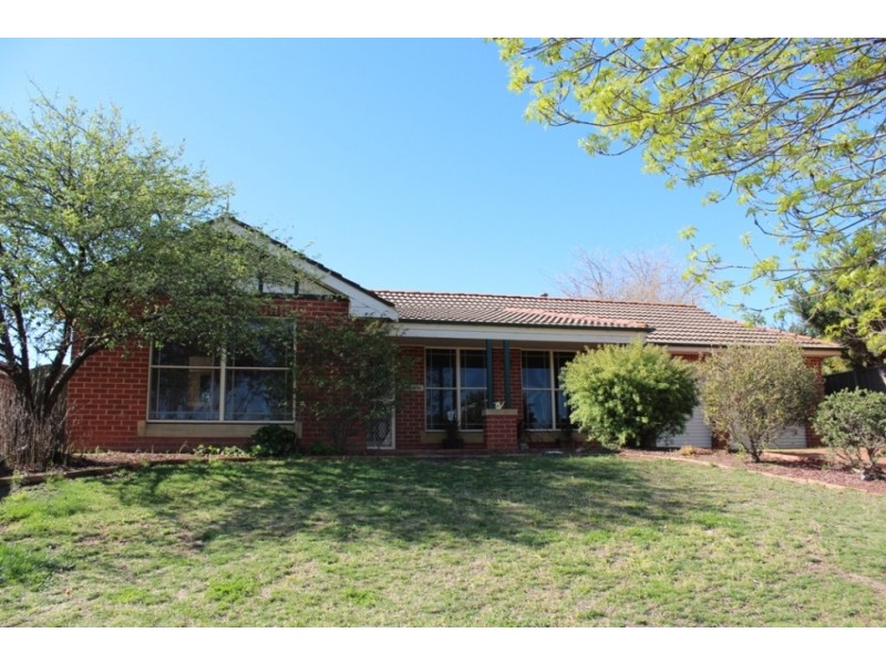 7 Barker Circuit, Bathurst NSW 2795