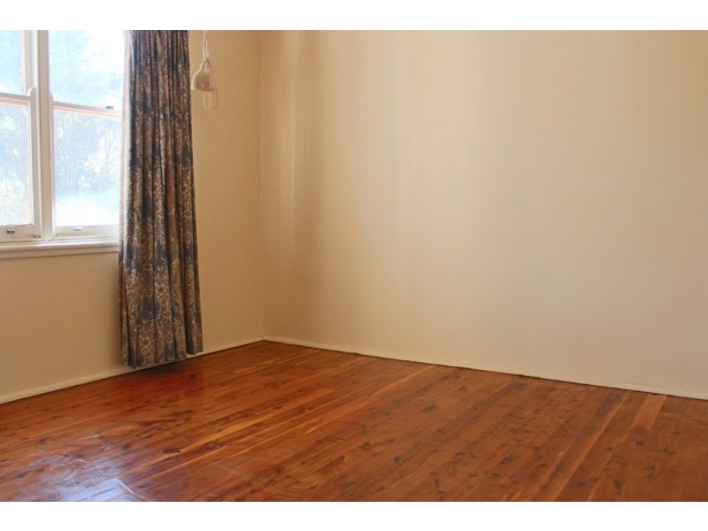 30 Esrom Street, Bathurst NSW 2795