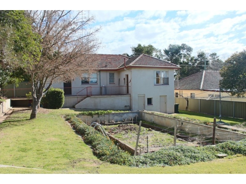 30 Esrom Street, Bathurst NSW 2795