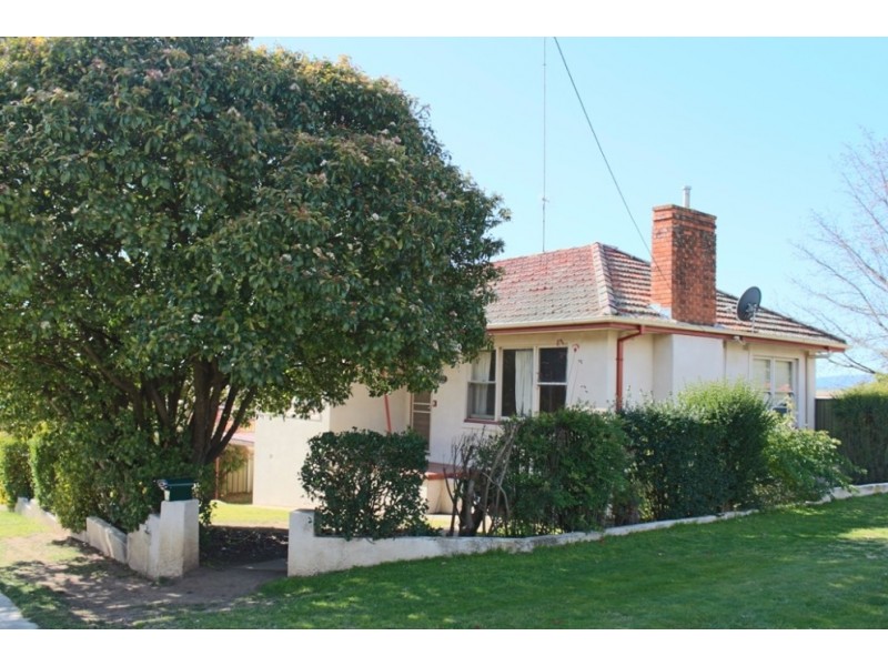 30 Esrom Street, Bathurst NSW 2795