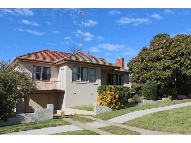 30 Esrom Street, Bathurst NSW 2795
