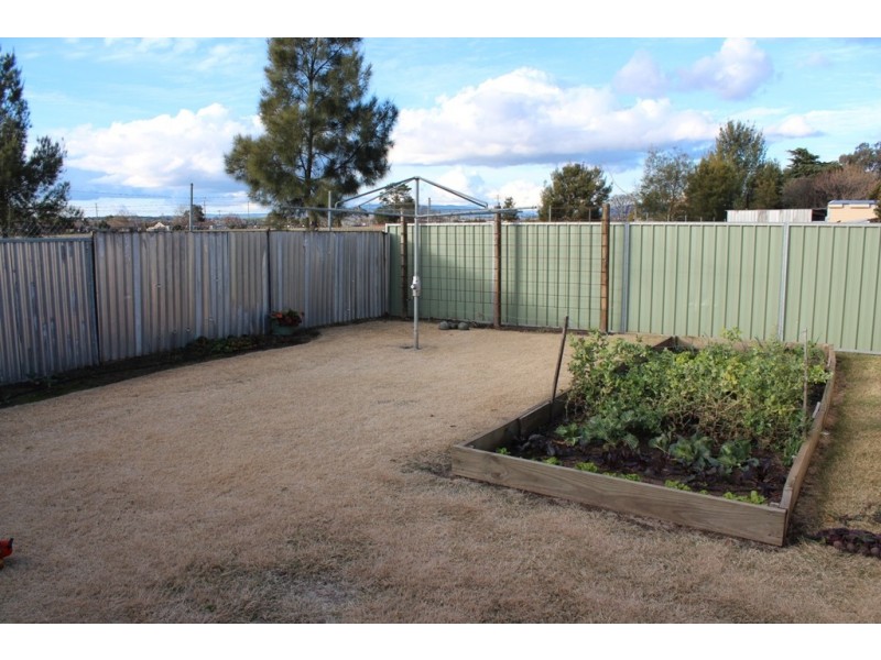 2 Fish Parade, Bathurst NSW 2795