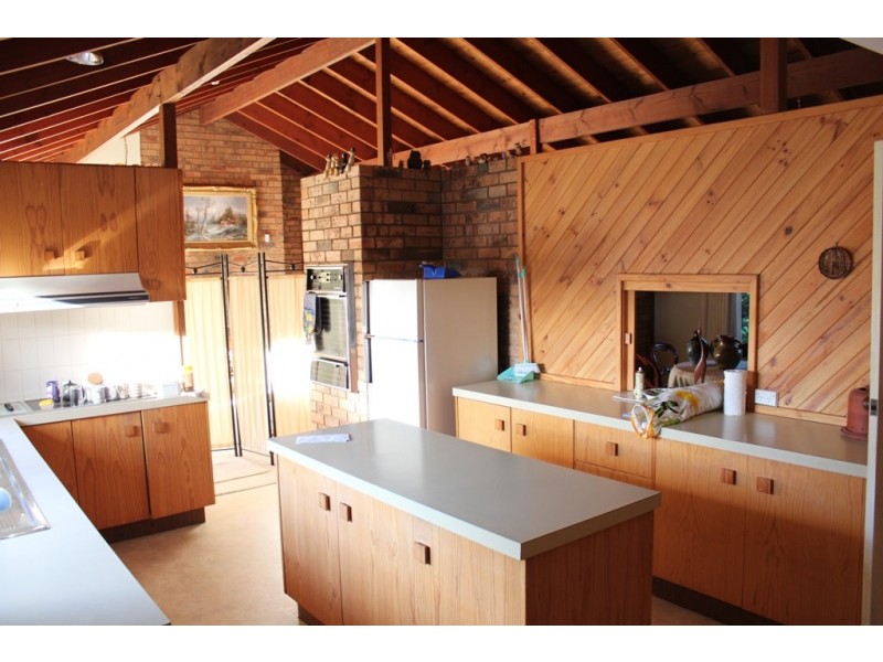22 Tareena Avenue, Bathurst NSW 2795