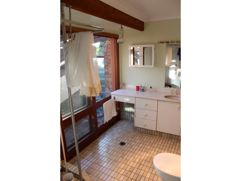 22 Tareena Avenue, Bathurst NSW 2795