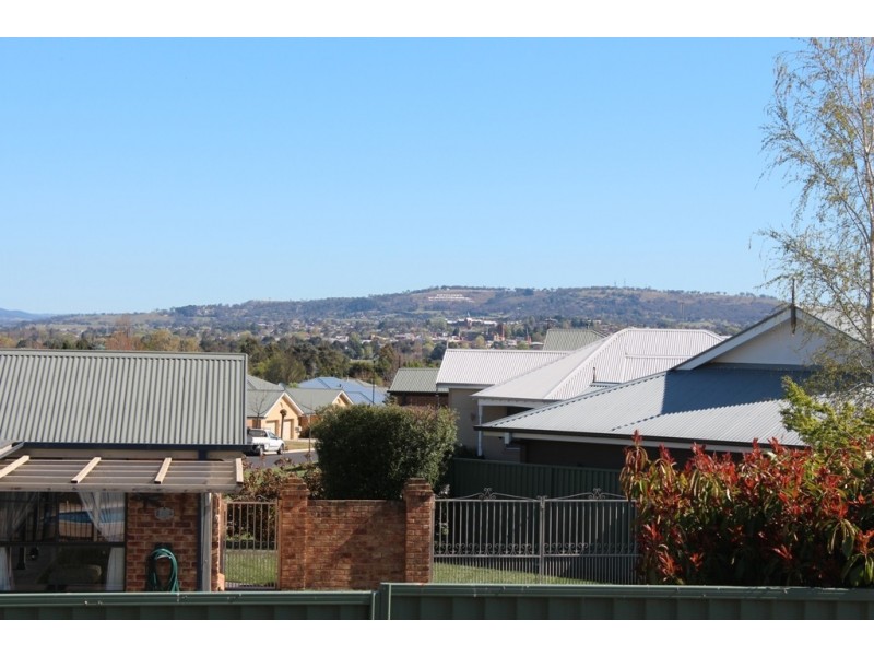 13 Federation Drive, Kelso NSW 2795