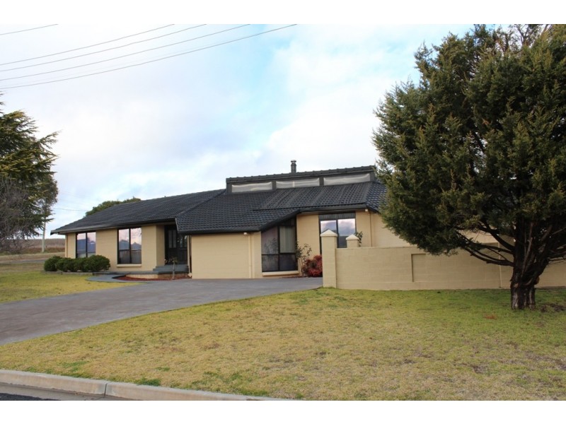 30 Eugenie Street, Bathurst NSW 2795