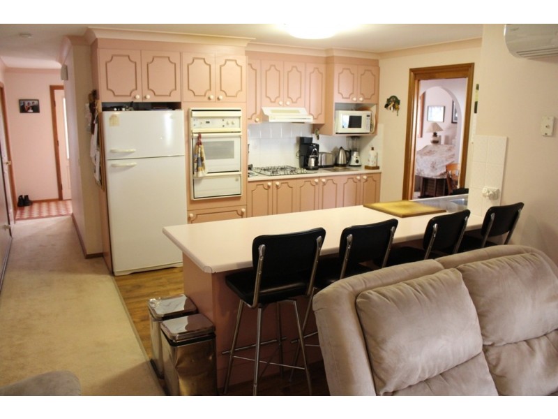 3 Freestone Way, Bathurst NSW 2795