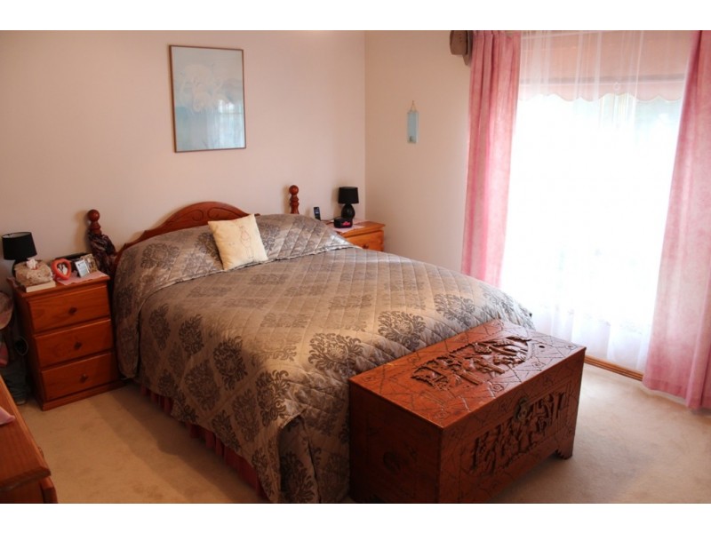 3 Freestone Way, Bathurst NSW 2795