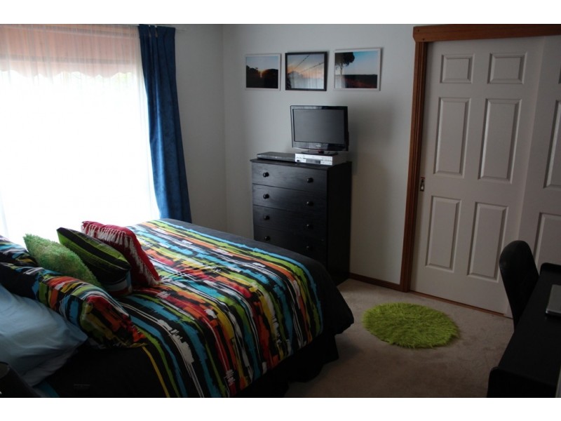 3 Freestone Way, Bathurst NSW 2795