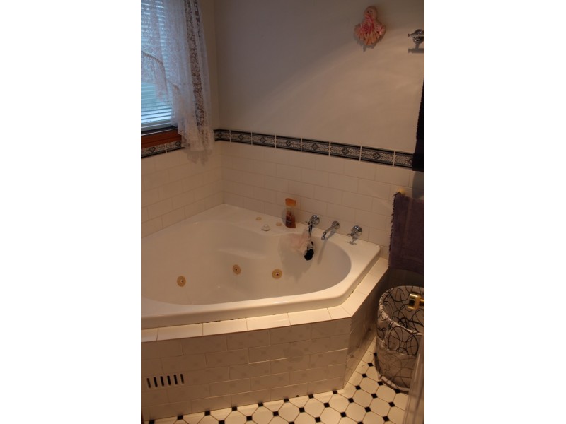 3 Freestone Way, Bathurst NSW 2795