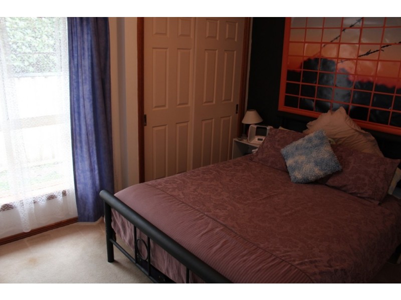 3 Freestone Way, Bathurst NSW 2795