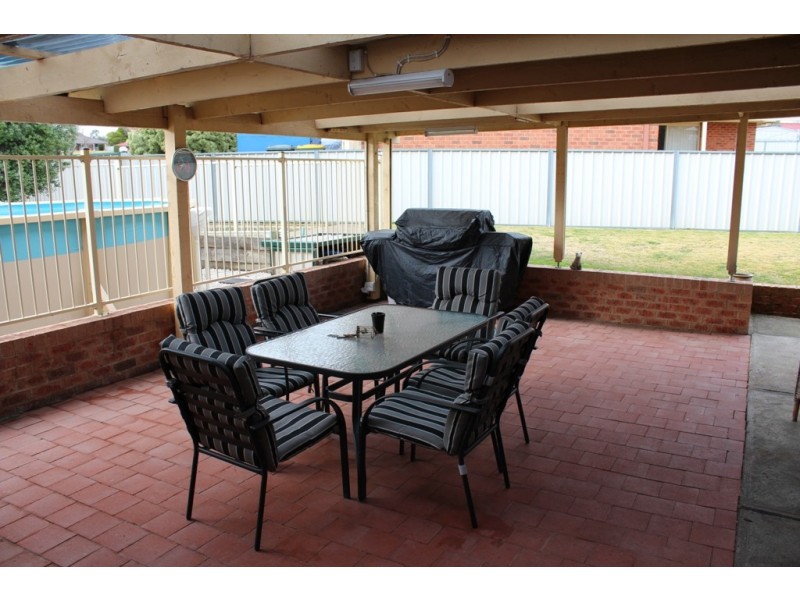 3 Freestone Way, Bathurst NSW 2795