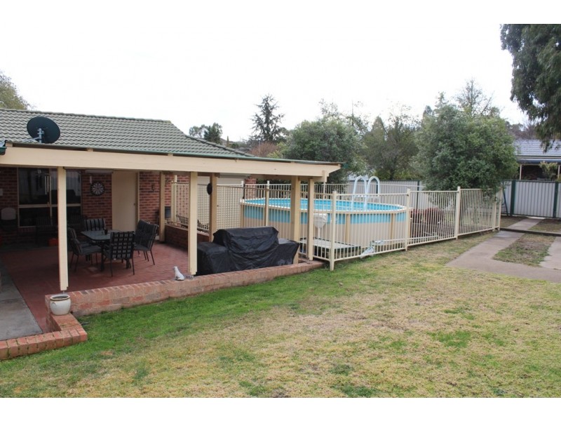 3 Freestone Way, Bathurst NSW 2795