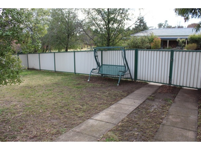 3 Freestone Way, Bathurst NSW 2795