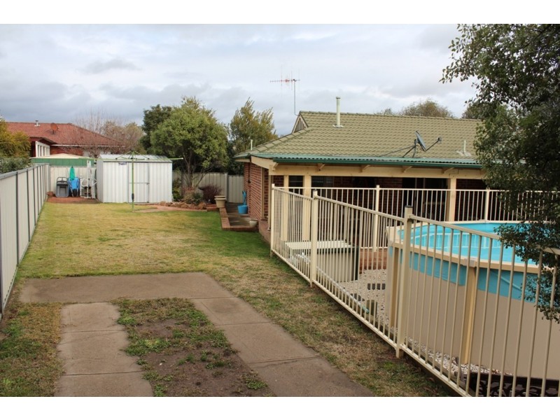 3 Freestone Way, Bathurst NSW 2795