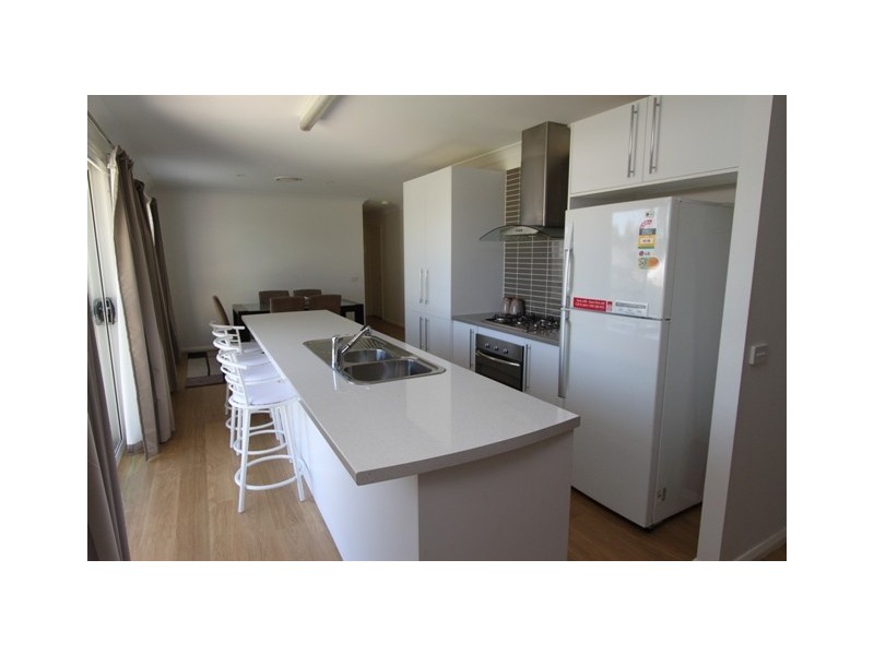 4 Vincent Crescent, Bathurst NSW 2795