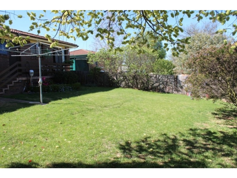 7 Elm Place, Bathurst NSW 2795