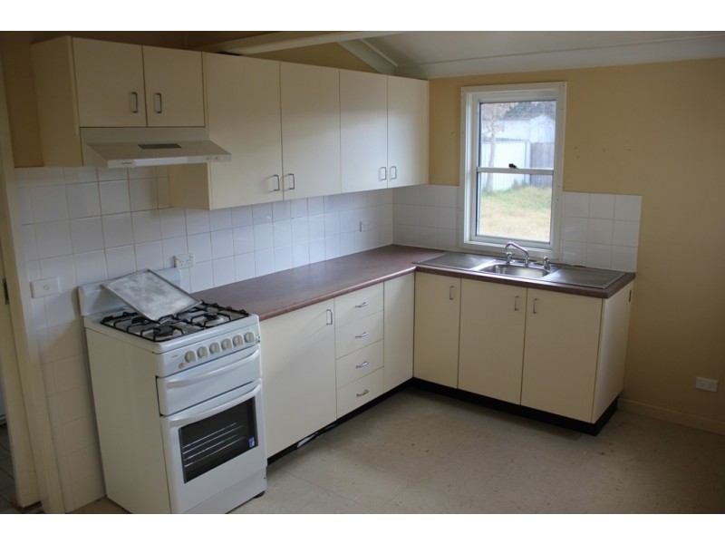 1 Moodie Place, Bathurst NSW 2795