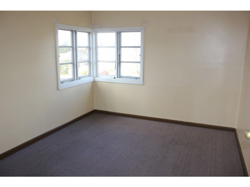 1 Moodie Place, Bathurst NSW 2795