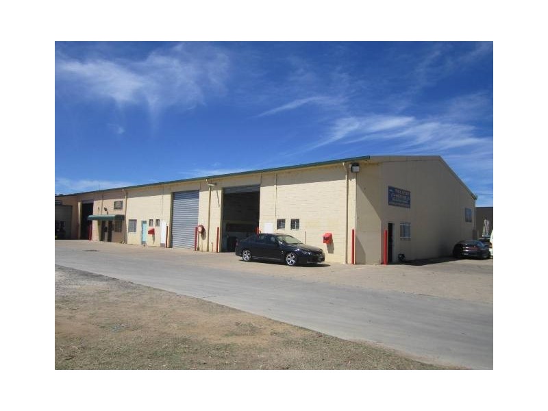 2/6 Kirkcaldy Street, Bathurst NSW 2795