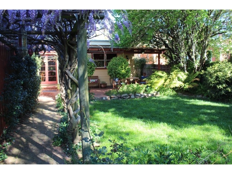 7 Ophir Street, Bathurst NSW 2795