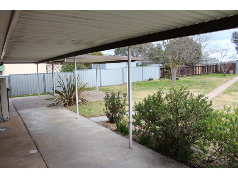 26 Locke Street, Bathurst NSW 2795