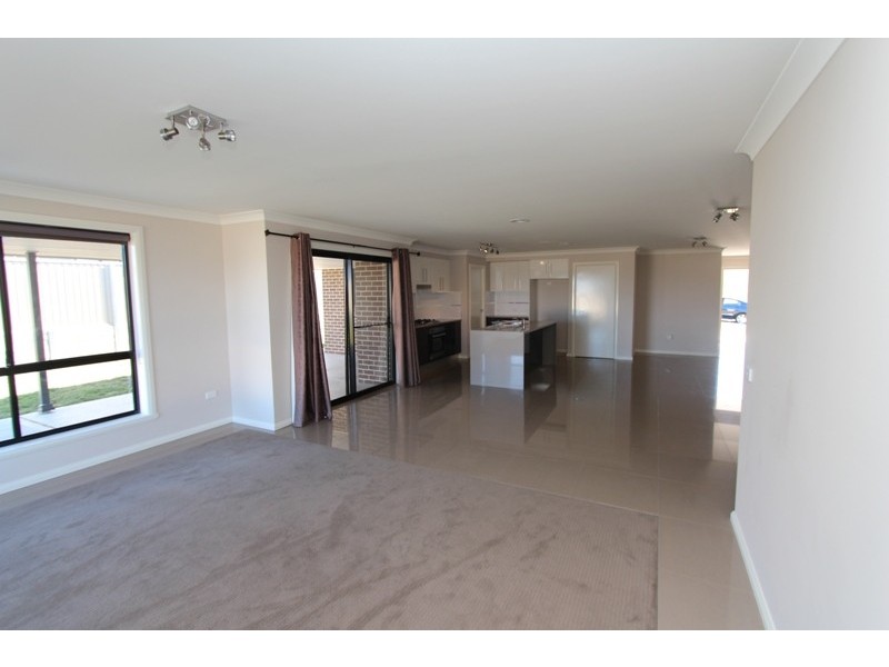 56 Ashworth Drive, Kelso NSW 2795