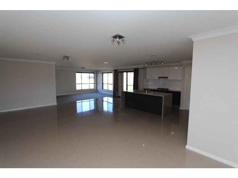 56 Ashworth Drive, Kelso NSW 2795