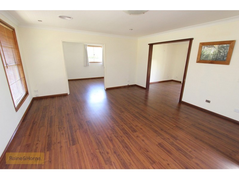 18 Wentworth Drive, Kelso NSW 2795
