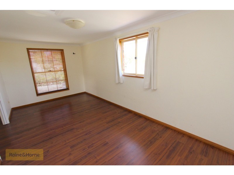18 Wentworth Drive, Kelso NSW 2795