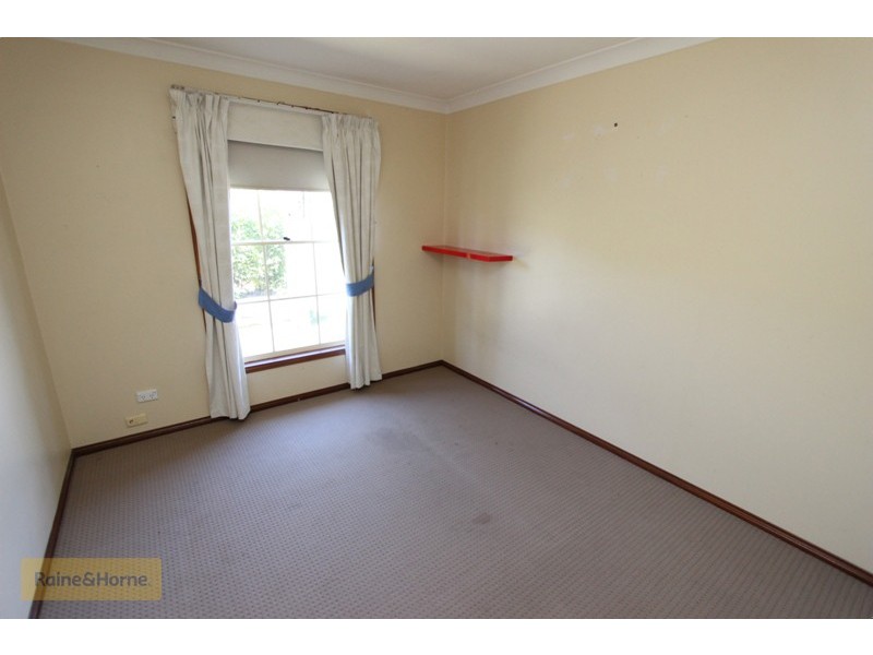 18 Wentworth Drive, Kelso NSW 2795