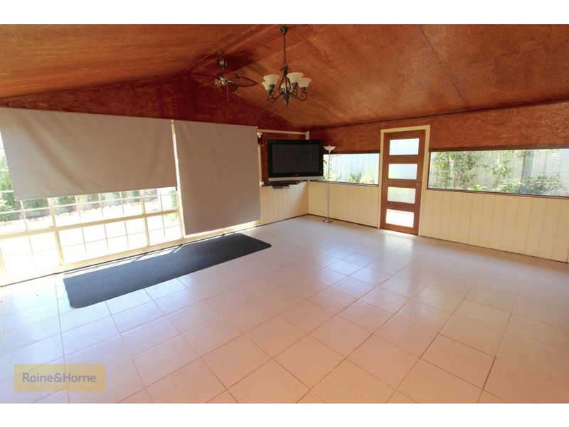 18 Wentworth Drive, Kelso NSW 2795