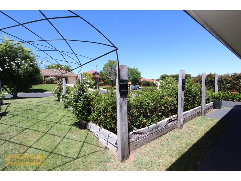 18 Wentworth Drive, Kelso NSW 2795