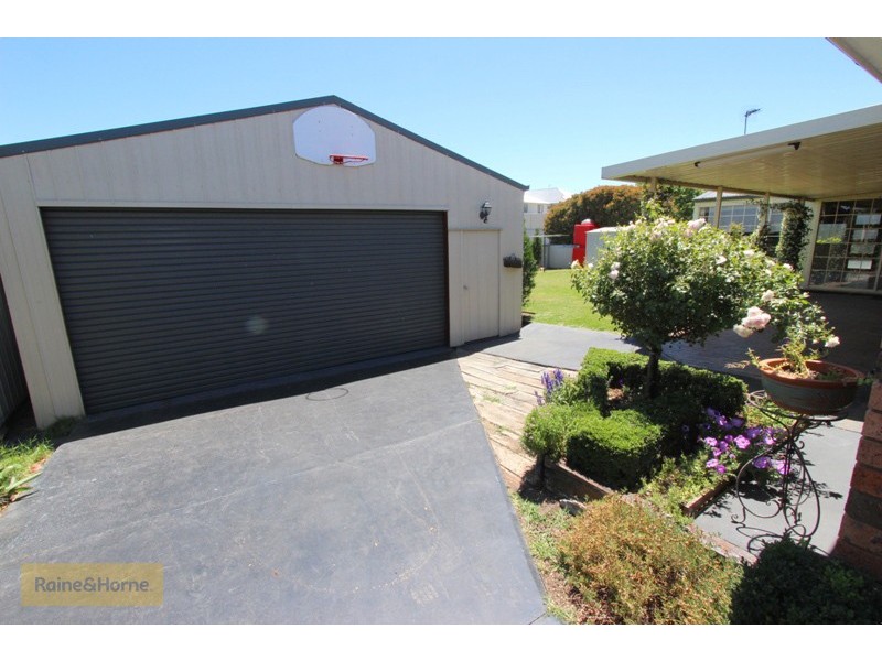 18 Wentworth Drive, Kelso NSW 2795