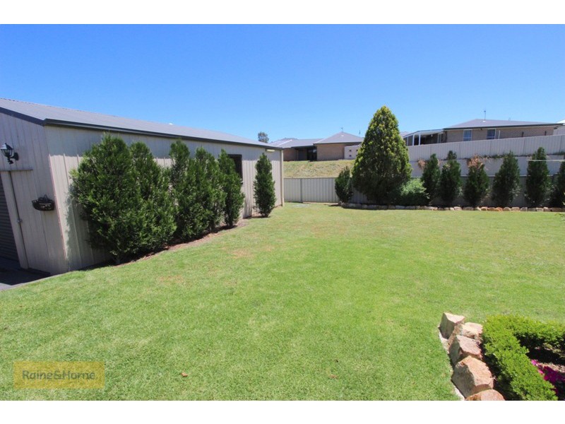 18 Wentworth Drive, Kelso NSW 2795