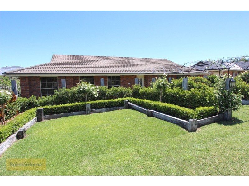 18 Wentworth Drive, Kelso NSW 2795