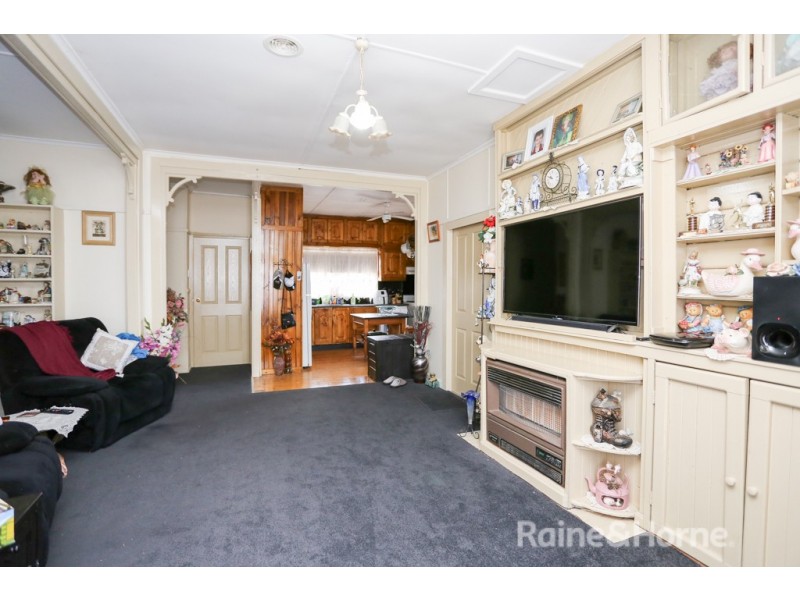 7 McPhillamy Avenue, Gormans Hill NSW 2795