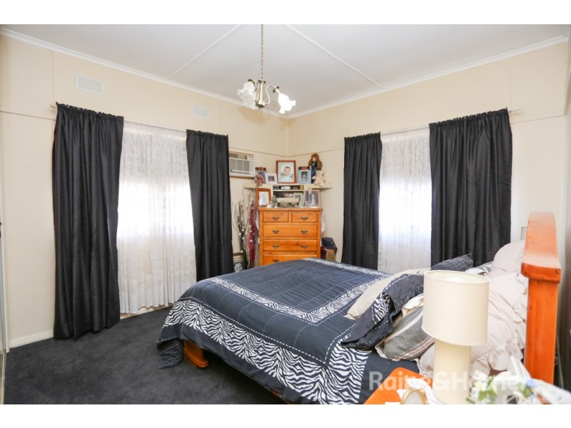 7 McPhillamy Avenue, Gormans Hill NSW 2795