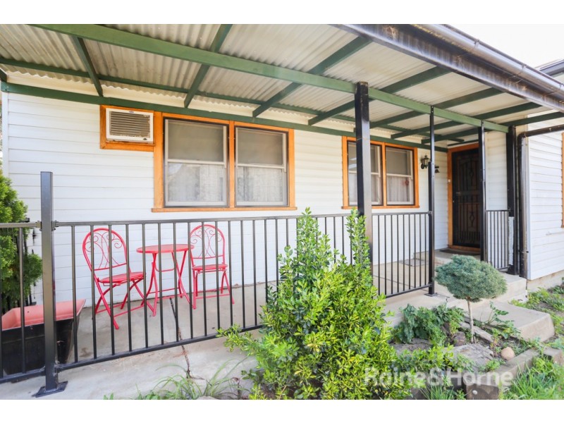 7 McPhillamy Avenue, Gormans Hill NSW 2795