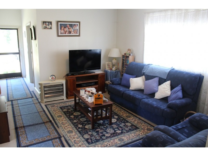 16 Kefford Street, Bathurst NSW 2795