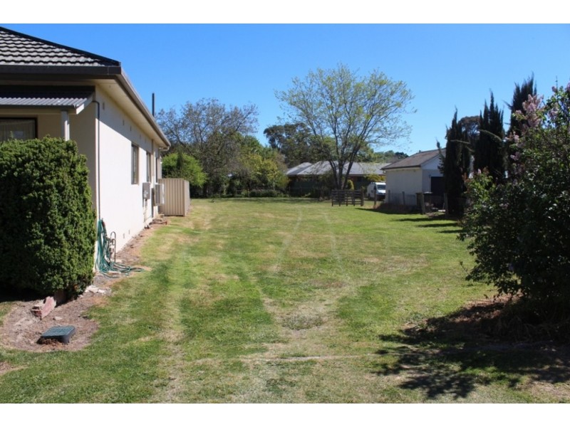 16 Kefford Street, Bathurst NSW 2795